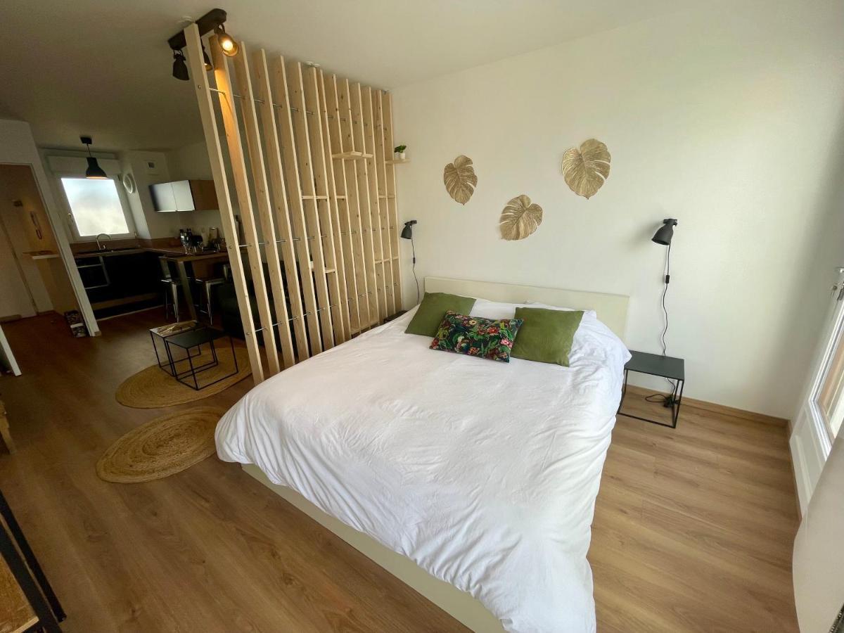 Alp Chartres - Grand Studio Avec Terrasse Et Parking Bagian luar foto