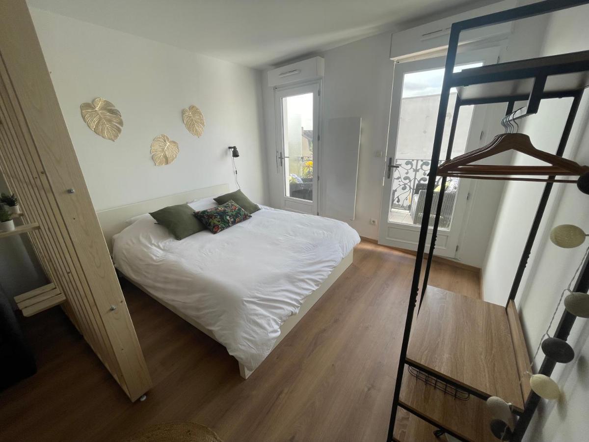 Alp Chartres - Grand Studio Avec Terrasse Et Parking Bagian luar foto