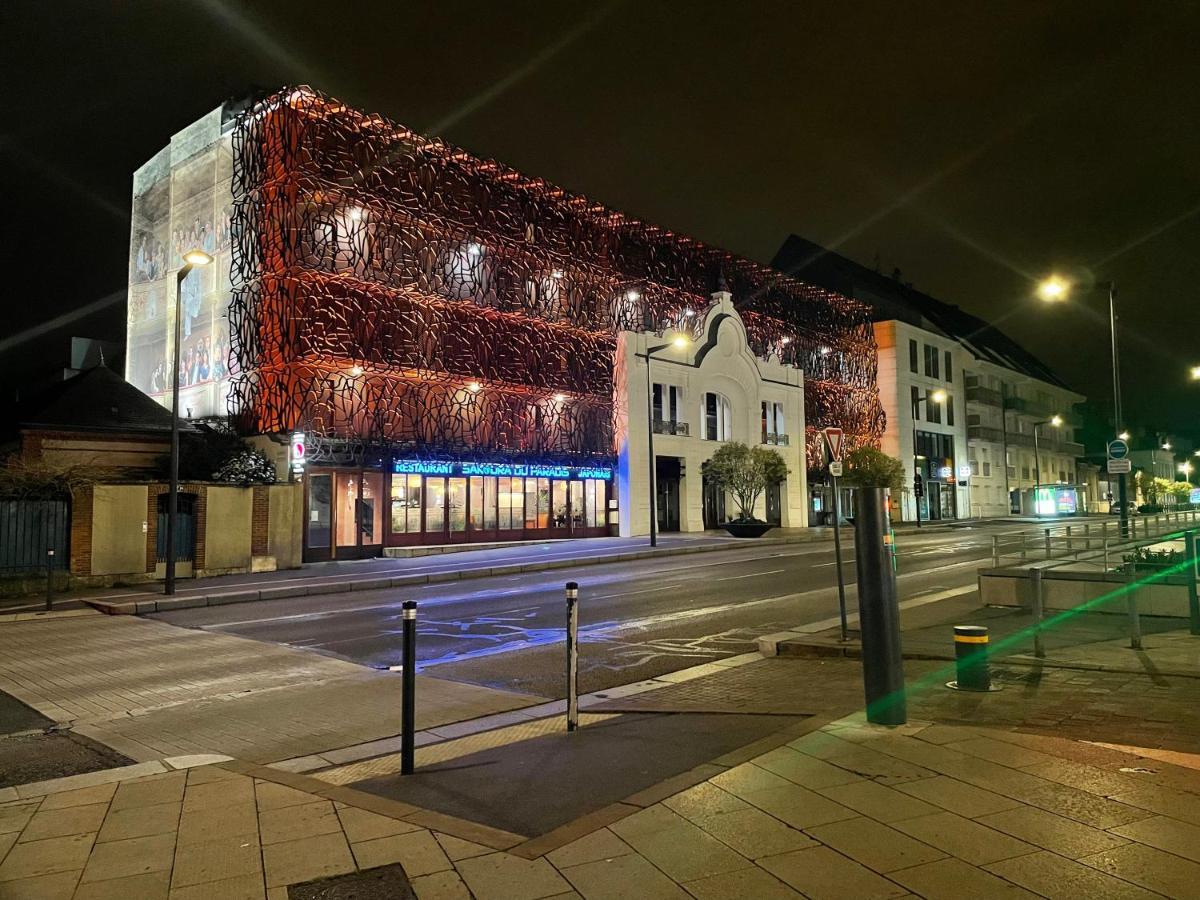 Alp Chartres - Grand Studio Avec Terrasse Et Parking Bagian luar foto