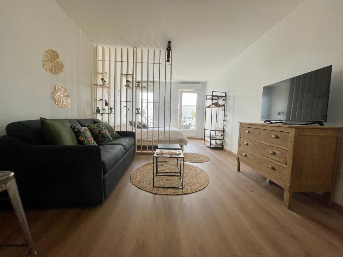 Alp Chartres - Grand Studio Avec Terrasse Et Parking Bagian luar foto