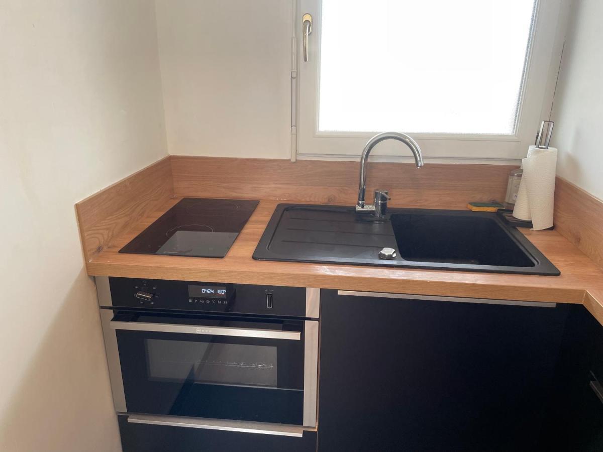 Alp Chartres - Grand Studio Avec Terrasse Et Parking Bagian luar foto
