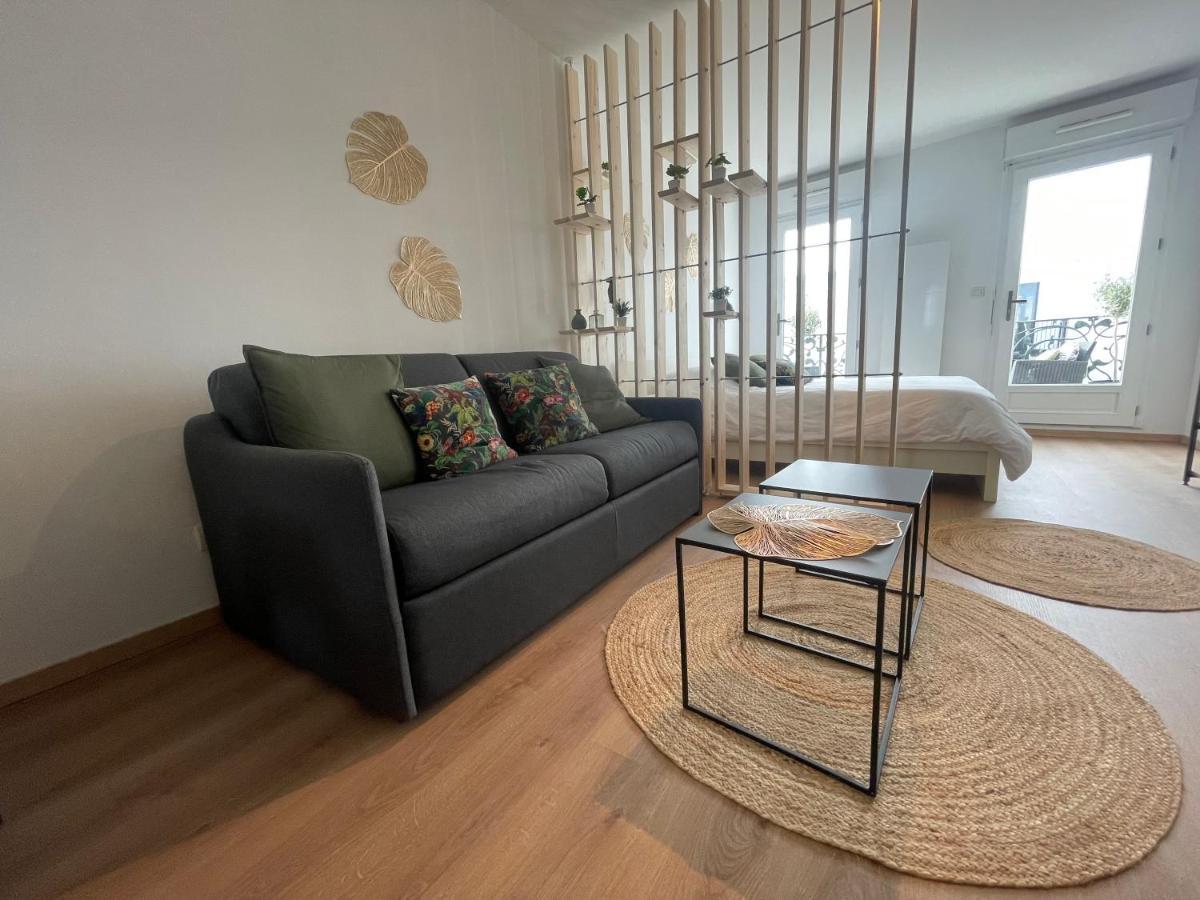 Alp Chartres - Grand Studio Avec Terrasse Et Parking Bagian luar foto